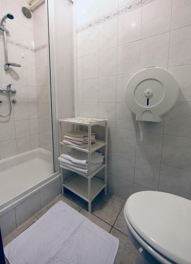 Rooms Ribnikar Postojna Luaran gambar